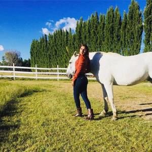 Meet your Posher, Zayra